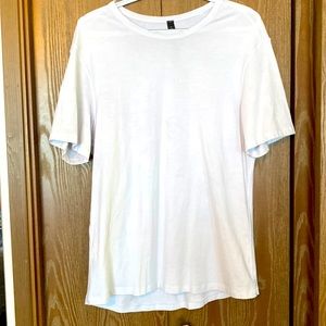 White lululemon t-shirt